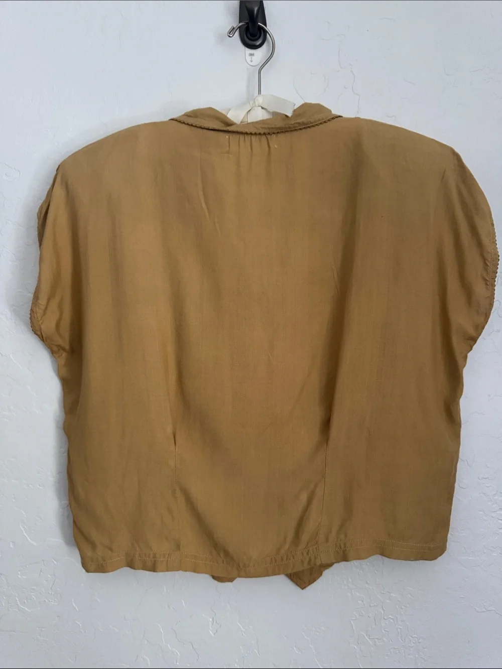 $5 CLOSET CLOSING Vintage 80s 90s Tan Blouse Floral Embroidery Cottagecore Top - Picture 8 of 10